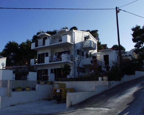 Apartment Slatine 460c