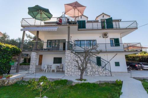Apartment Slatine 1126a