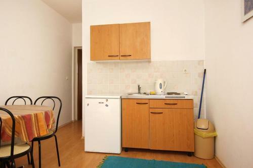 Apartments With A Parking Space Trpanj (peljesac) - 10180