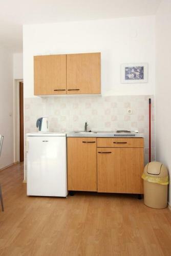 Apartments With A Parking Space Trpanj (peljesac) - 10180
