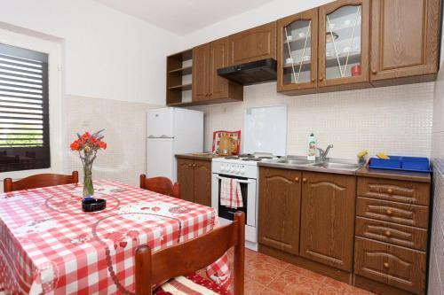 Apartments With A Parking Space Trpanj (Peljesac) - 10148
