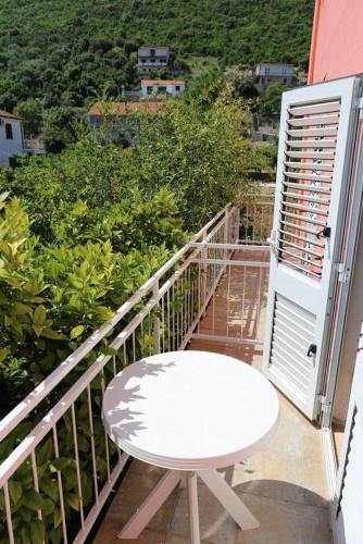 Apartments With A Parking Space Trpanj (Peljesac) - 10148