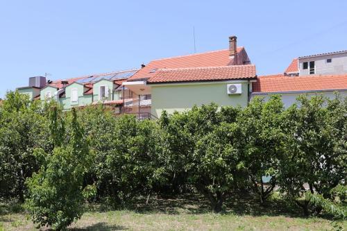 Apartment Trpanj 10047b