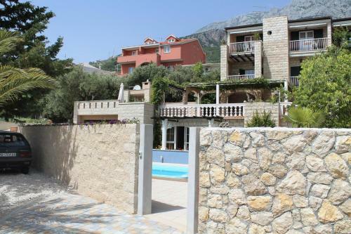 Apartment Tucepi 6817c