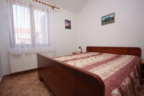 Apartments With A Parking Space Turanj (biograd) - 6197