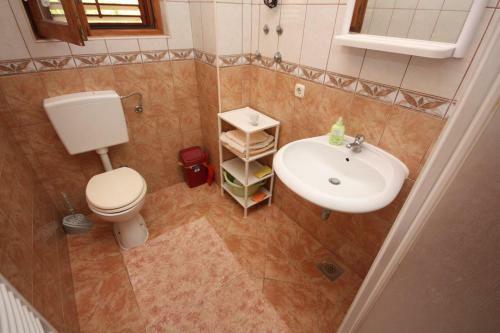 Apartments With A Parking Space Turanj (biograd) - 6197