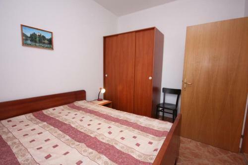 Apartments With A Parking Space Turanj (biograd) - 6197