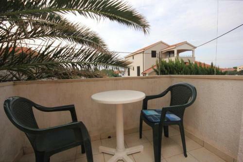 Apartment Ugljan 8301b