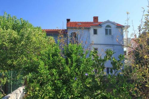Apartments With A Parking Space Ugljan - 8430