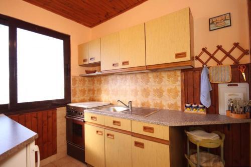 Apartments By The Sea Ugljan - 8423