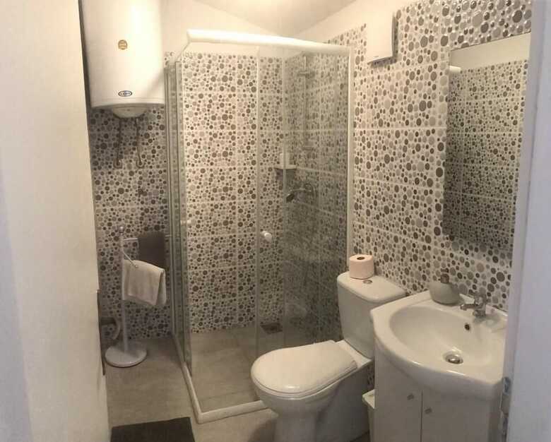 Bed & Breakfast Lav