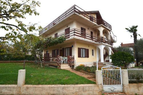 Apartment Rozana