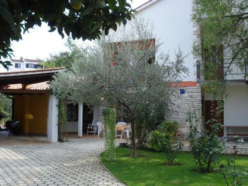 Sandra House With Apartment