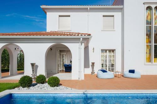 Vabriga Villa Sleeps 8 Pool Air Con Wifi T704451