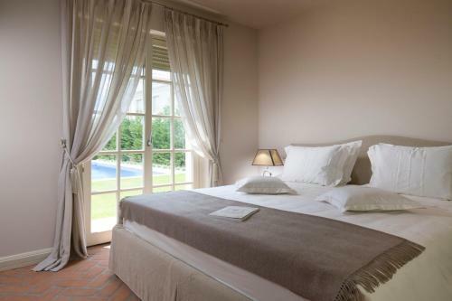 Vabriga Villa Sleeps 8 Pool Air Con Wifi T704451