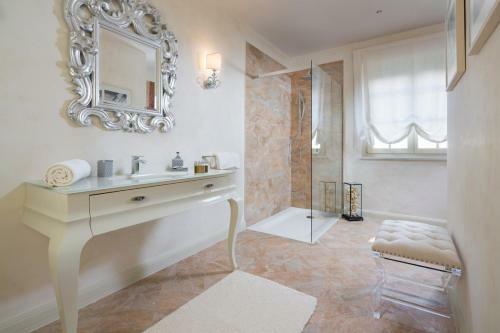 Vabriga Villa Sleeps 8 Pool Air Con Wifi T704451