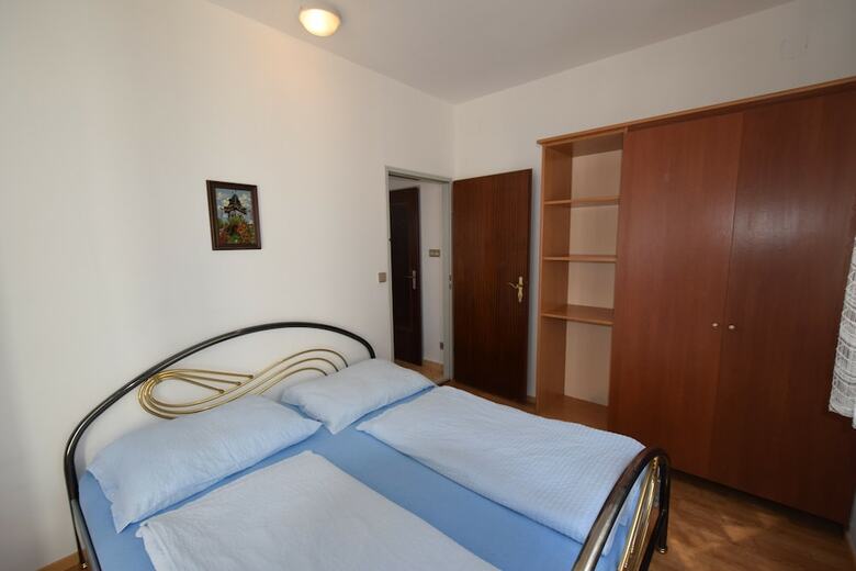 Apartments Frane