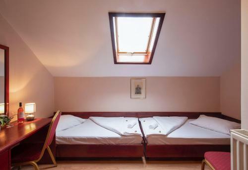 B&B Garestin