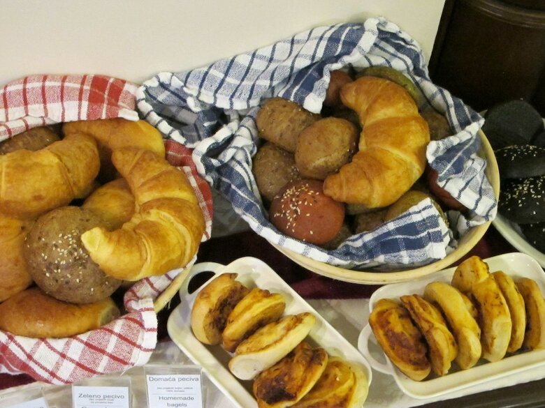 Bed & Breakfast Arbia Dorka Heritage Palace