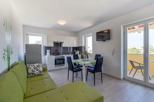 Apartments Karin
