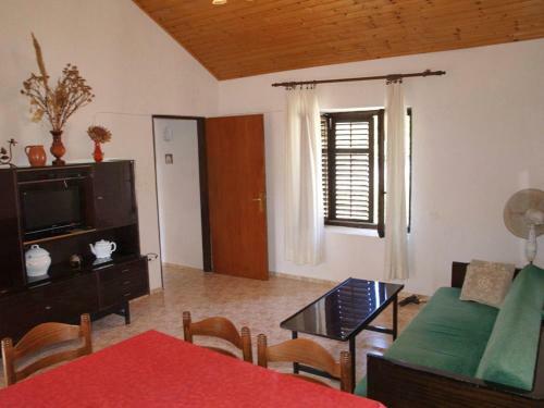 Apartment Ercilia B4