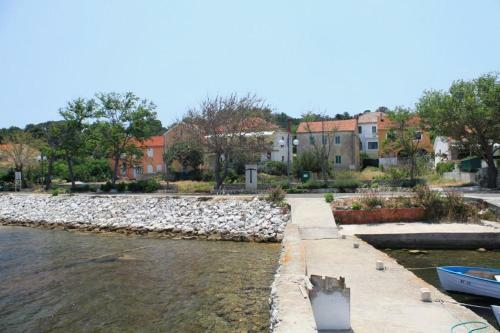 Apartment Veli Rat 437c