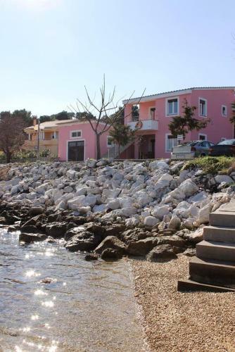 Apartment Veli Rat 437c