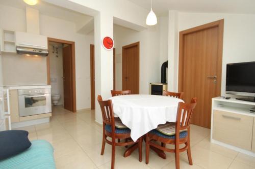 Apartment Verunic 8103a