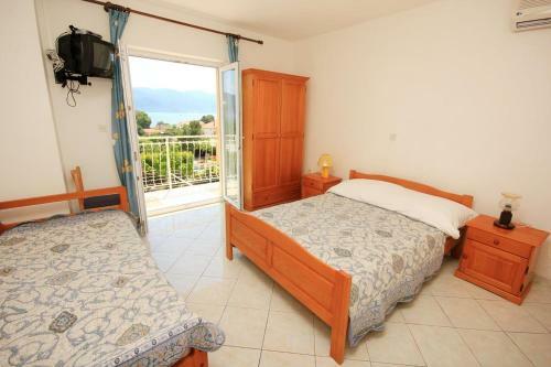 Apartments With A Parking Space Viganj (peljesac) - 10188