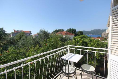 Apartments With A Parking Space Viganj (peljesac) - 10188