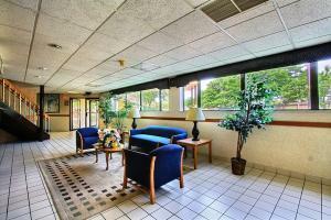 Hotel Troy-madison Inn