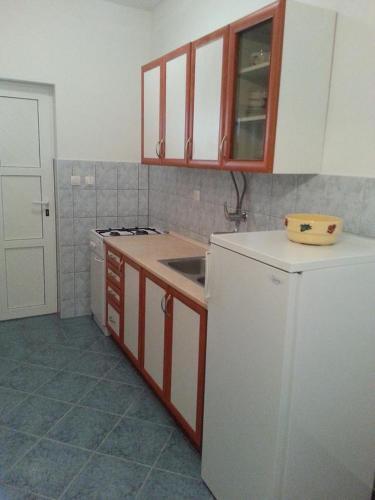 Apartments With A Parking Space Vinisce (trogir) - 12637