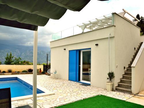 Villa Anna With Pool, Zadar County