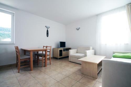 Apartments Jakov