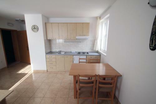 Apartments Jakov