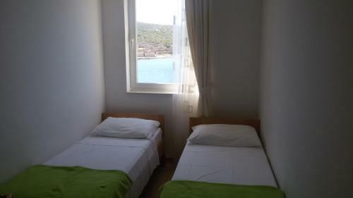 Apartments Jakov