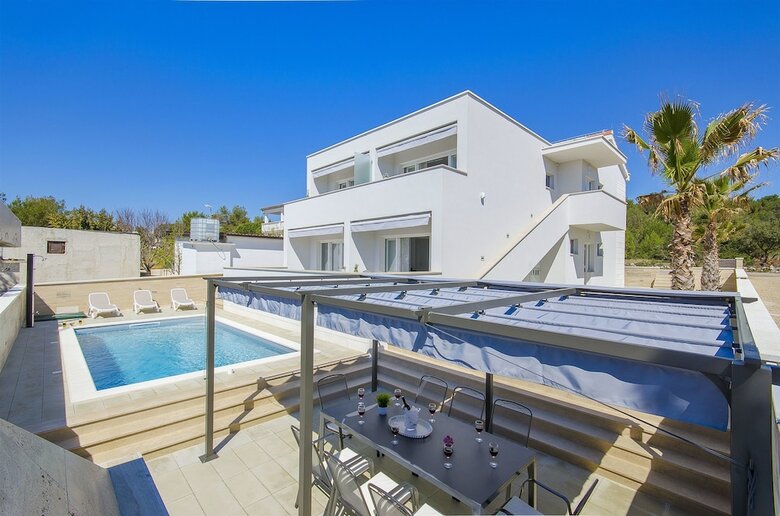 Apartments Villa V