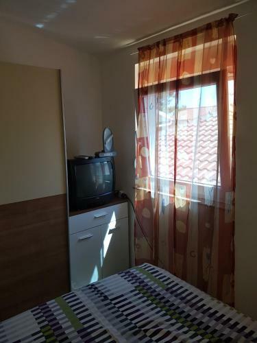 Apartments Batovanja