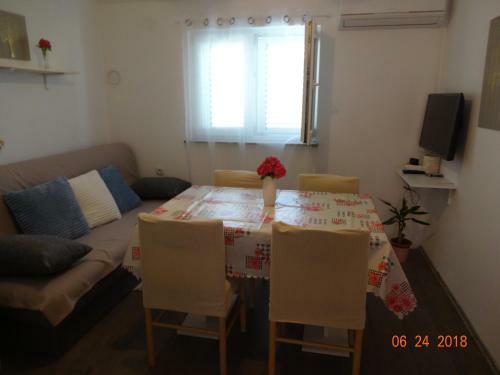 Apartment Dora & Franka