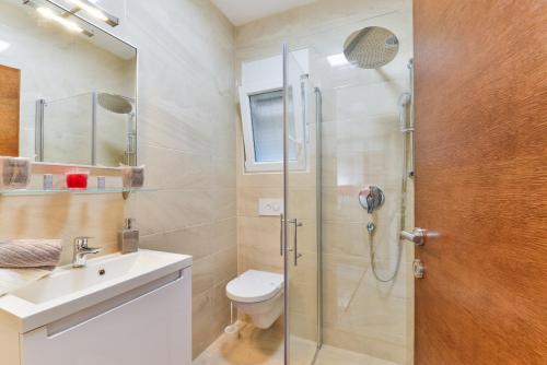 Apartments Veli?