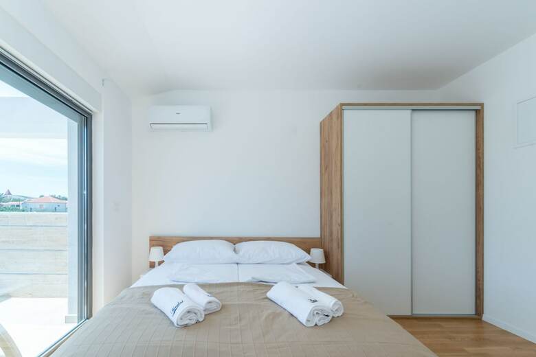 Apartments Mirakul