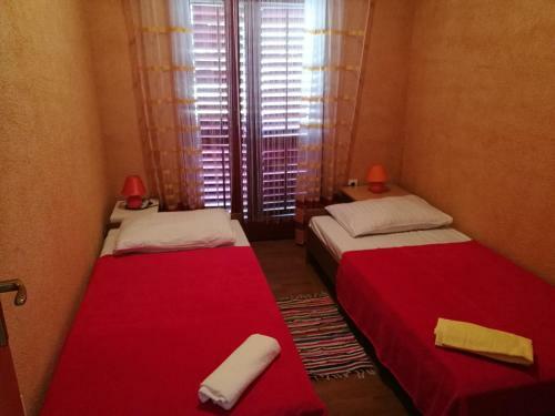 Apartment Ema Vir