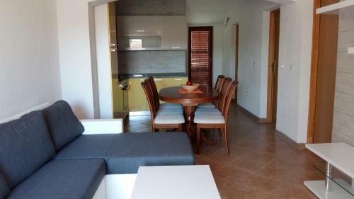 Apartment Ema Vir