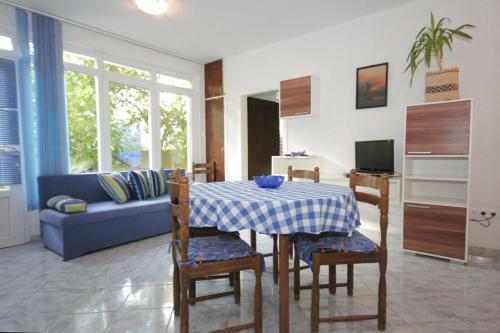 Apartment Vis 8534a