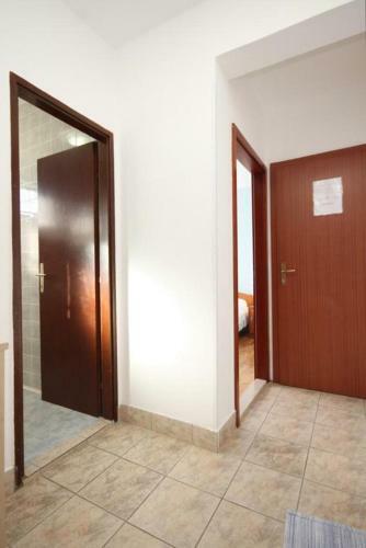 Apartments By The Sea Rukavac (Vis) - 8893