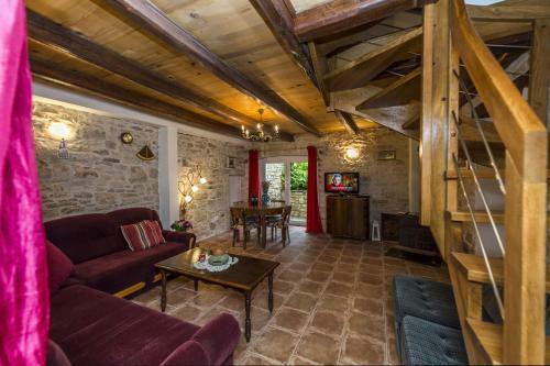 Villa Katarina&luka With Beautiful Garden And Pool