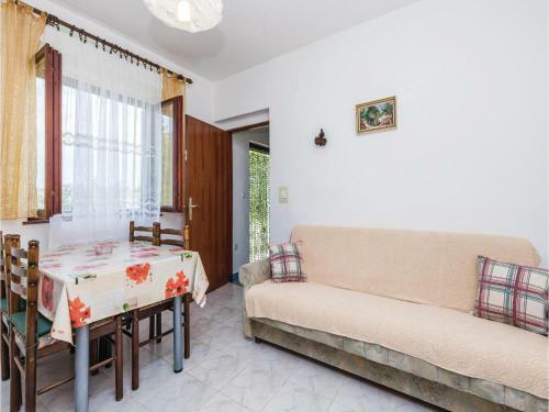 One-bedroom Apartment In Vlasici
