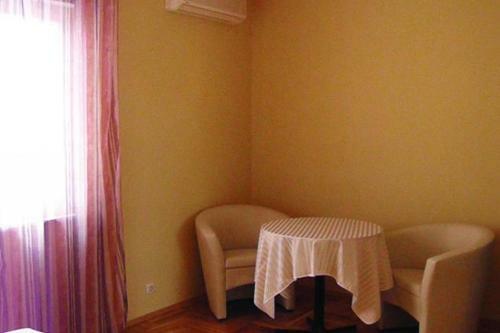 Hostal Apartments And Rooms With Parking Space Vodice - 6260
