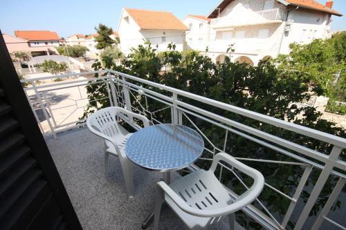 Hostal Apartments And Rooms With Parking Space Vodice - 6260