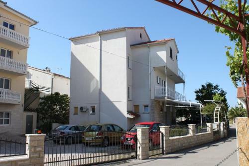 Hostal Apartments And Rooms With Parking Space Vodice - 6260